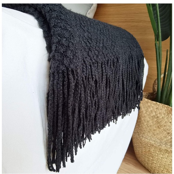 Chunky Knit Boho Fringe/Tassel Throw Blanket/Shawl - Picture 6 of 16